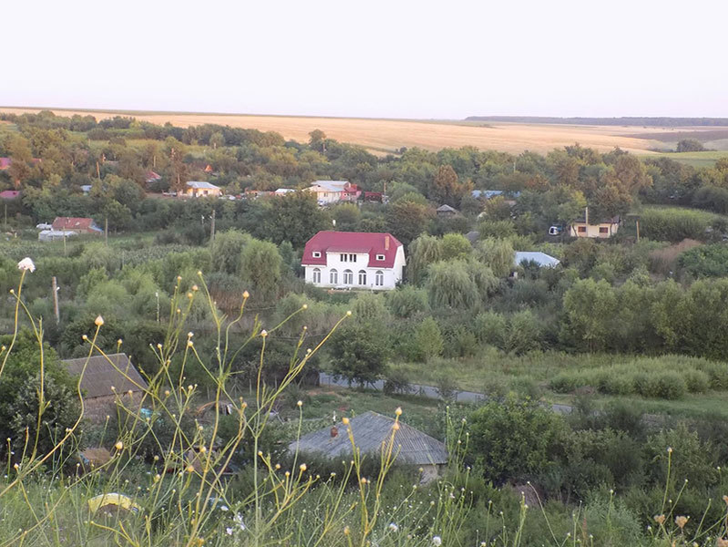 Minimum 100.000 de euro solită Ogică în schimbul vilei