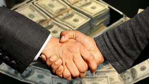 Gest rar de onestitate, final amar. Ce a primit un bărbat după ce a returnat 23.000 €