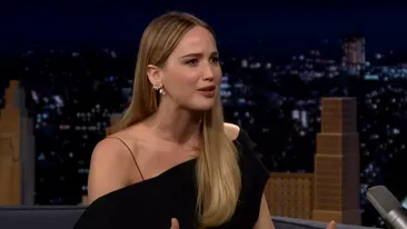Jennifer Lawrence a dezvăluit secretul: se ceartă cu internauții de pe un cont fals