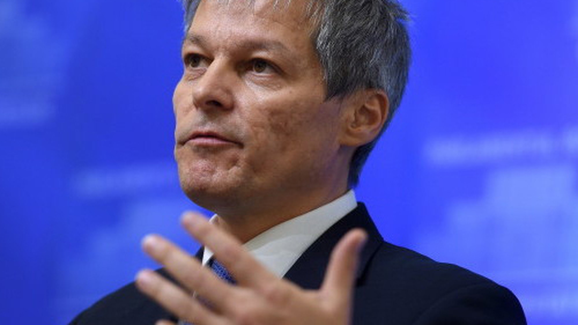 Premierul DACIAN CIOLOŞ schimbă patru miniştri. Cine îi va înlocui?