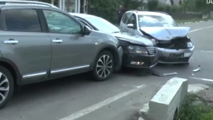 Un reporter TVR Iași a fost surprins în timpul unui accident petrecut exact când jurnalistul prezenta intersecția ca fiind una dintre cele mai periculoase