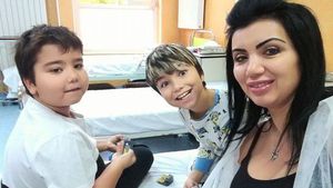 Ce mari și frumoși s-au făcut! Băieții Adrianei Bahmuțeanu și ai lui Silviu Prigoană vor studia în afară