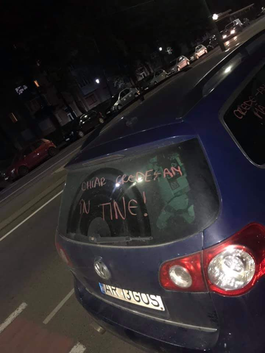 Cum s-a răzbunat această femeie din Arad pe maşina fostului iubit, după ce a părăsit-o. Râzi cu lacrimi. FOTO