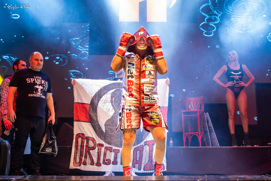 Debut de senzație în boxul românesc!