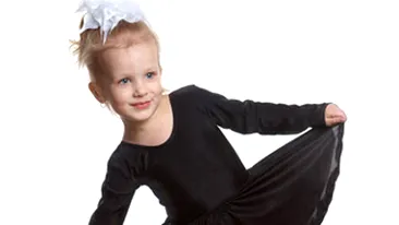 O fetita de 10 ani s-a spanzurat din greseala in timp ce o imita pe Lady Gaga!