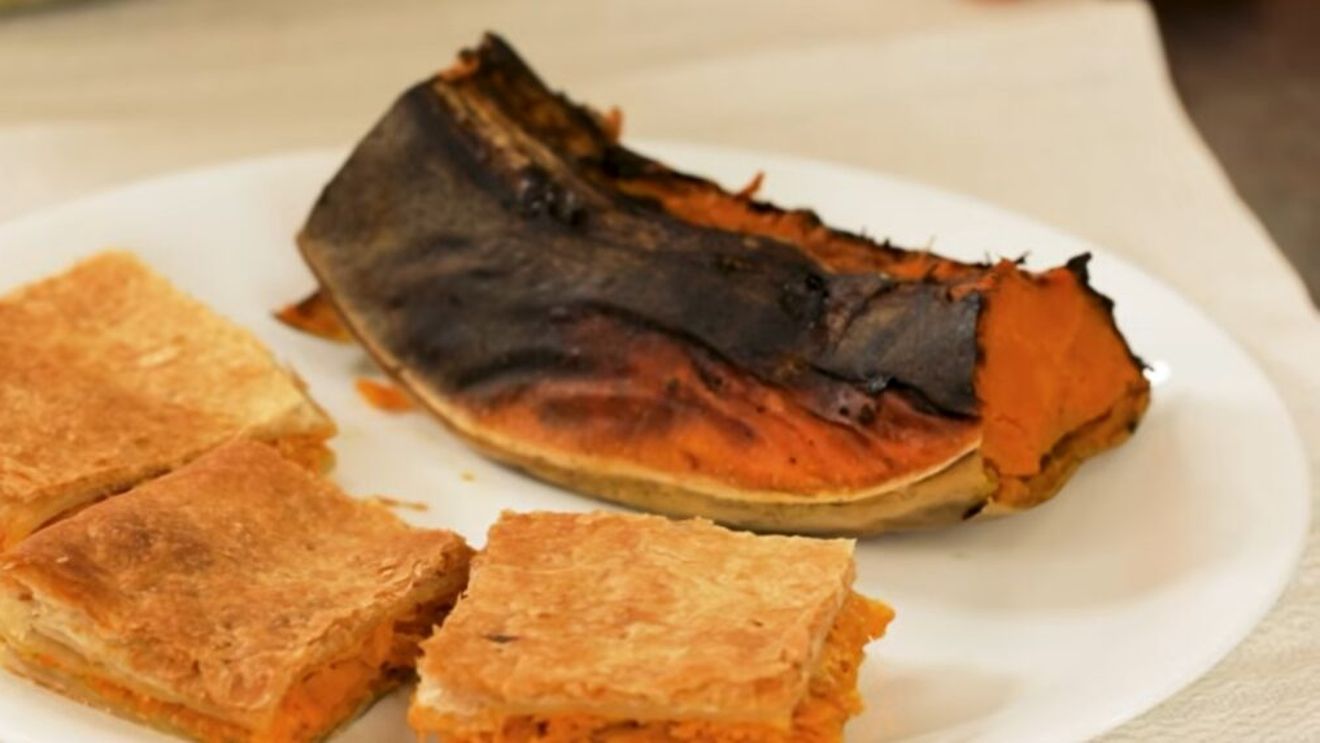 Plăcintă de post cu dovleac și piper, după rețeta Maicii Melania de la Mănăstirea Dintr-un Lemn