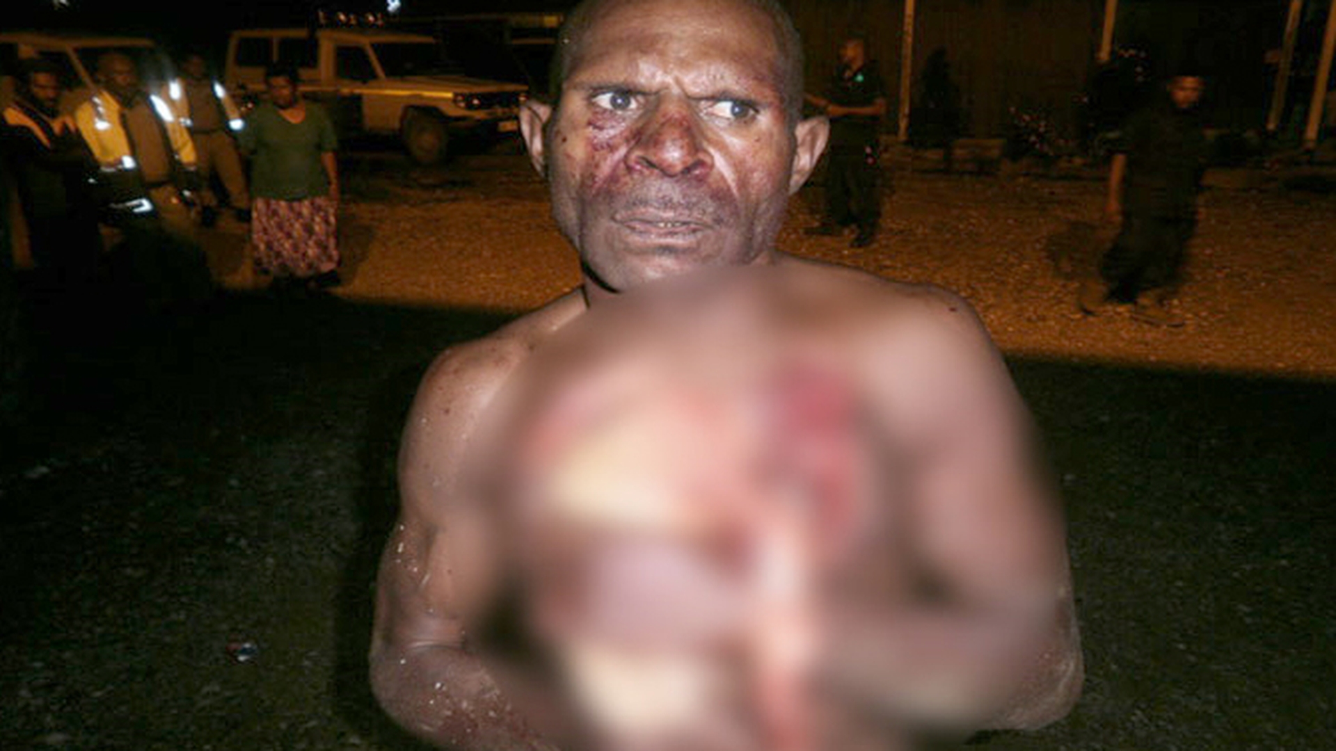 CAZ SOCANT In Papua Noua Guinee! Un barbat si-a mancat copilul nascut de o saptamana in fata vecinilor