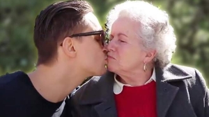 Cum a ajuns un tânăr de 35 de ani din România să facă amor cu o străbunică de 35 de ani din Italia