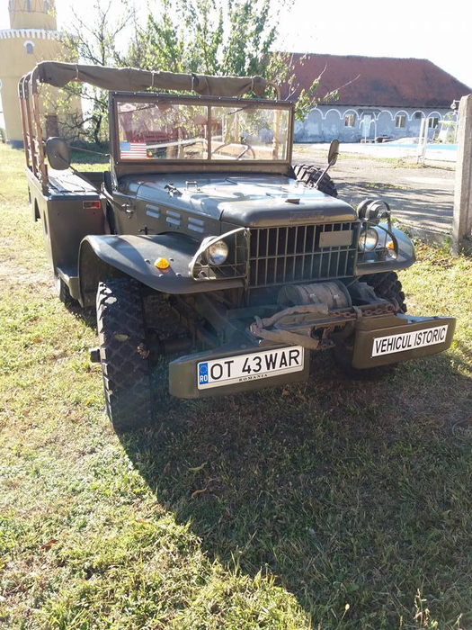 Pasiunea lui Dinu Romano este să colecţioneze maşini militare vechi