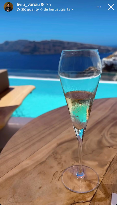 Nu e o glumă! Cât au plătit Liviu Vârciu și Anda Călin pentru 3 zile într-un resort din Santorini