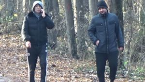 VIDEO EXCLUSIV. Piţi şi-a ”alergat” nepotul prin pădure!
