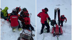 Momente de panică la Bâlea Lac! Doi turiști au fost surprinși de avalanșă: „I-a aruncat peste stânci”