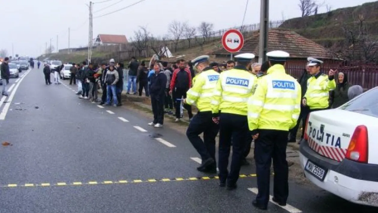 Accident grav în Prahova! Şoferul unui autobuz în care erau 20 de persoane a murit pe loc
