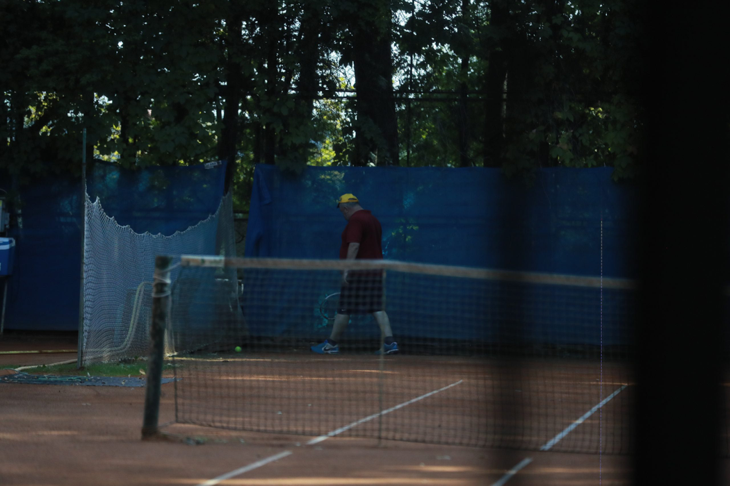 Nepotrul Tamarei Buciuceanu-Botez merge aproape zilnic pe terenul de tenis
