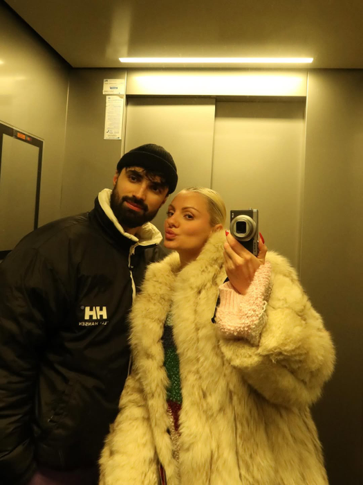 Alexandra Stan, însărcinată pentru prima dată! Primele imagini cu burtica de gravidă