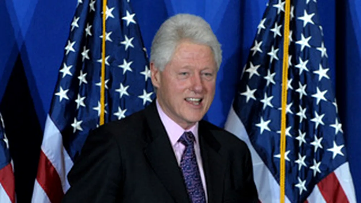 Doua masini din coloana oficiala a lui Bill Clinton au fost implicate in doua accidente rutiere intr-o singura zi!