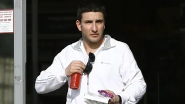 Mama vitrega a actorului iese la atac dupa ce acesta a cerut judecatorilor sa-i anuleze casatoria cu parintele sau. Silviu Biris vrea averea tatalui sau, doar asta il intereseaza!