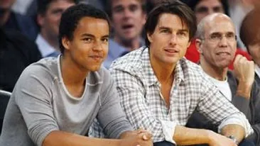 Ce mare s-a facut baiatul lui Tom Cruise!