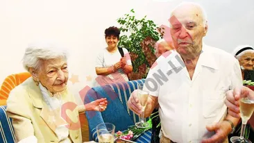 Dupa 76 de ani, ne iubim ca doi copii