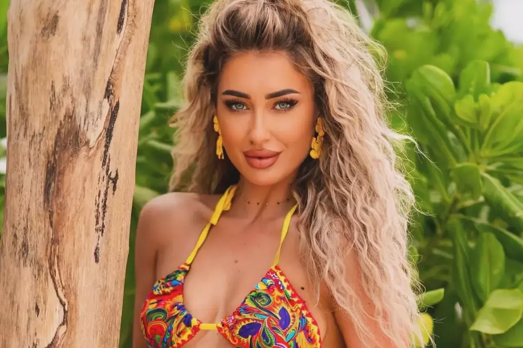 Maria Avram a suferit o rinoplastie / Sursa: Instagram