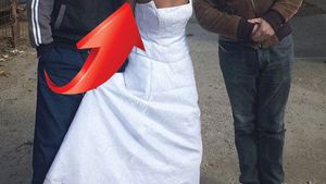 Uita-te cu atentie! O sa ai o surpriza atunci cand o sa vezi toata fotografia! Ce le-a trecut prin cap acestor romani