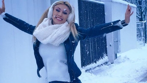 Si-a pus fanii pe jar in prima zi din an! Andreea Balan, GOALA in cada! "Cam multa..."