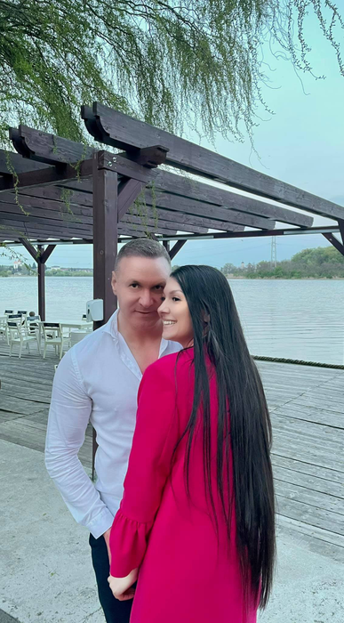 Alin Oprea, alături de Medana, femeia care i-a luat loc fostei soții