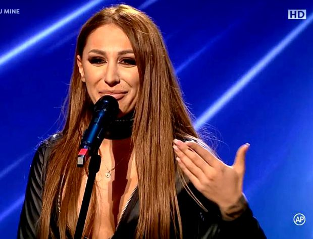 Scene interzise minorilor la „Românii au Talent”. A venit aproape dezbrăcată și a arătat TOT
