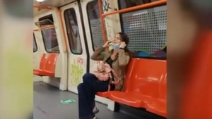 Replici halucinante! Cum reacționează călătorii din mijloacele de transport în comun, atunci când li se reproșează că nu poartă mască: „Ai tupeu în tine”