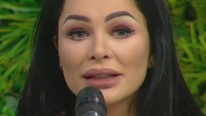 Brigitte Năstase, în lacrimi la TV! Bruneta a dezvăluit detalii şocante despre confruntarea cu cancerul: ”Nu ştiam dacă o să mai am păr sau o să fiu cheală”