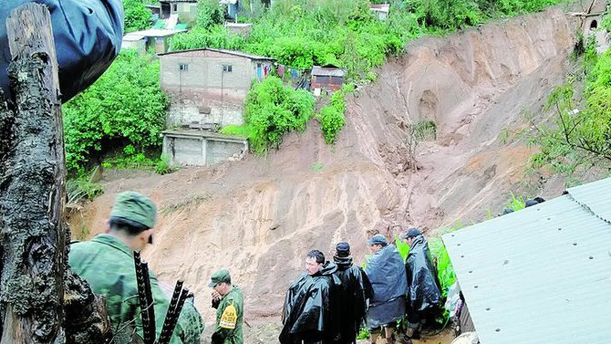 Prapad in urma apelor