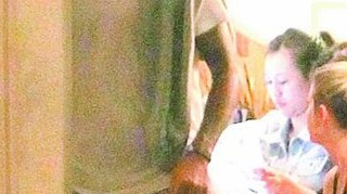 L-au prins pe Beckham la masaj thailandez!