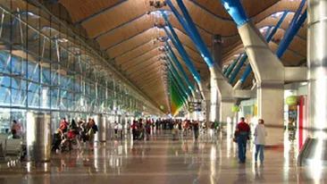 Un roman a murit intr-un aeroport din Madrid, in timp ce astepta sa se imbarce