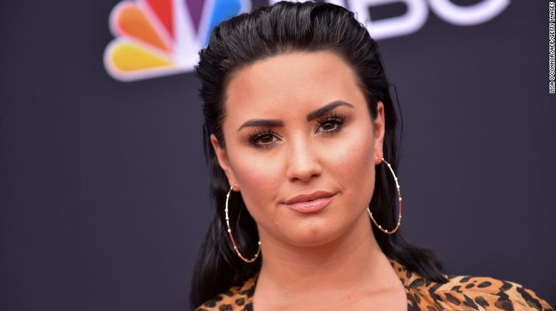 Demi Lovato, la un pas de moarte din cauza unei supradoze de droguri: ”Încă mă confrunt cu efectele ei”