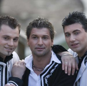 Au părăsit trupa, s-au dedicat vieții de familie, dar nu s-au lăsat nici de muzică!
