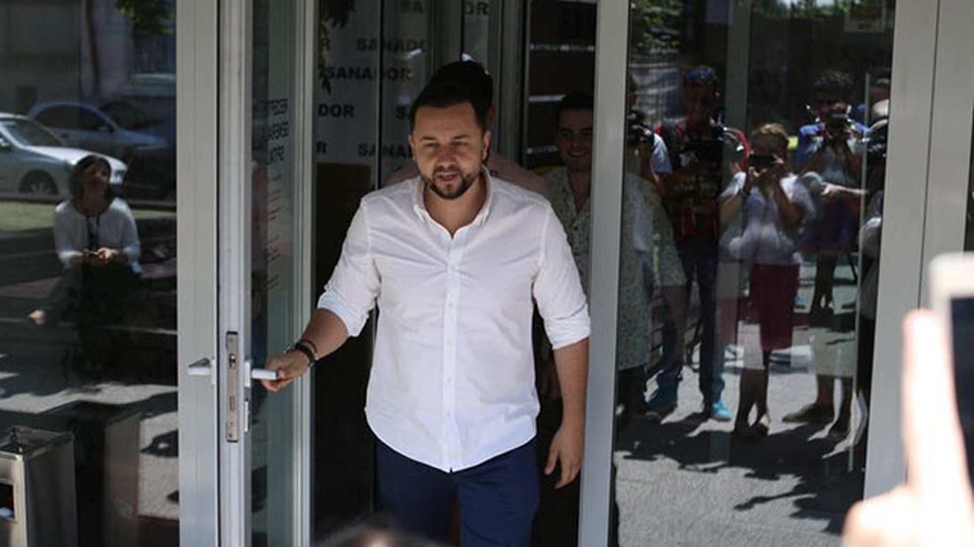 Imaginea de 100.000 de like-uri! Cum a fost surprinsa Andra alaturi de fetita ei!