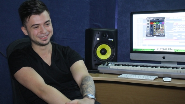 De-aia nu-i era lui teama ca il saruta data viitoare! Vezi ce talent ascuns are Noni, actorul din reclama la branza topita!