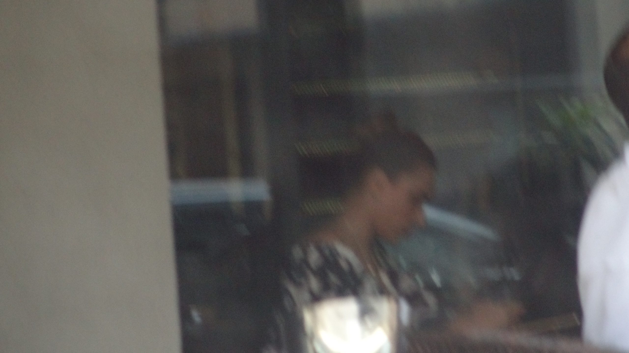 Iulia Vântur, singură la o cafea în ”Floreasca”. A venit acum o lună în România