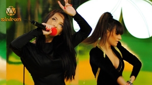 Bijou, bomba sexy pe Facebook! Fotografiile astea iti vor da dureri de cap! Sanii par sa-i sara din maiou
