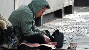 Un ieșean a rămas șocat, după ce a întâlnit un cerșetor. Ce i-a spus omul străzii, după ce i-a cerut bani pentru a-și cumpăra de mâncare