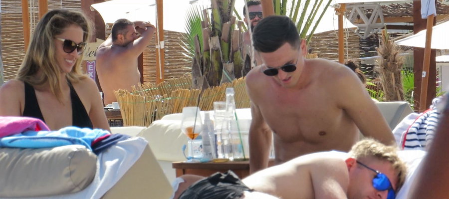 Gardoș și soția lui s-au relaxat pe plajă, la Mamaia