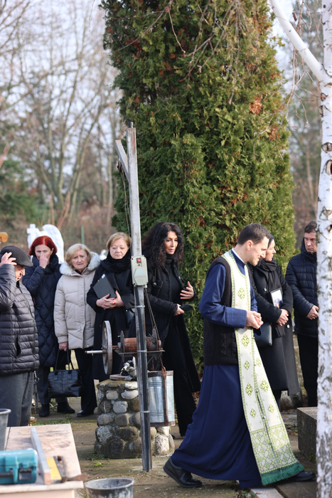 Imagini de la înmormântarea mamei Mihaelei Rădulescu/ sursă foto: CANCAN.RO