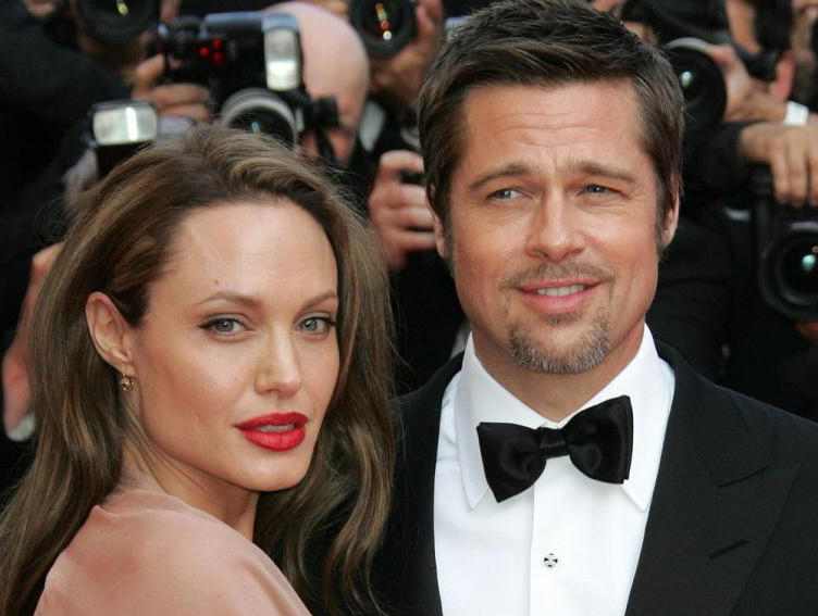 Cu ce bărbat s-a afişat Angelina Jolie la lansarea unui film după despărţirea de Brad Pitt