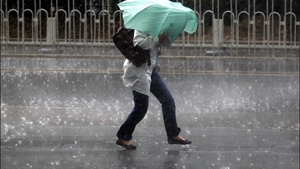 METEO 13 MARTIE! ANM a emis o informare de ploi și furtuni! De când intră în vigoare