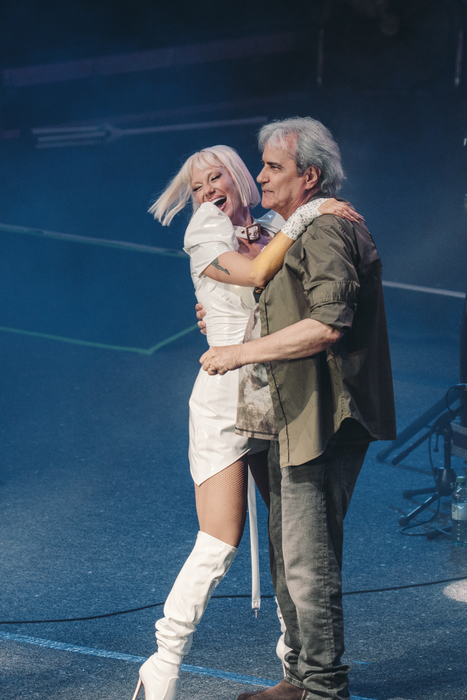 Cristi Minculescu a rămas fără cuvinte la Arenele Romane! Nadia Comăneci a oprit pentru câteva secunde concertul Iris: “Pur și simplu ți se taie răsuflarea”