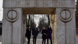 Ambasadorul SUA, mesaj pe Facebook: ,,Vizitaţi Târgu Jiu, veţi fi uimiţi!’’