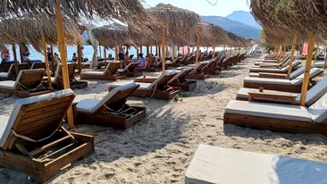 Scene ireale în Thassos! Ce s-a întâmplat după ce câțiva turiști români i-au cerut unui angajat grec să pună manele la difuzoarele unui beach bar