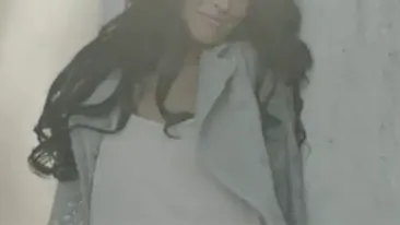 Moga si Stefan Banica jr. se intreaba  Ce e dragostea?! Uite ce bruneta superba incearca sa le raspunda