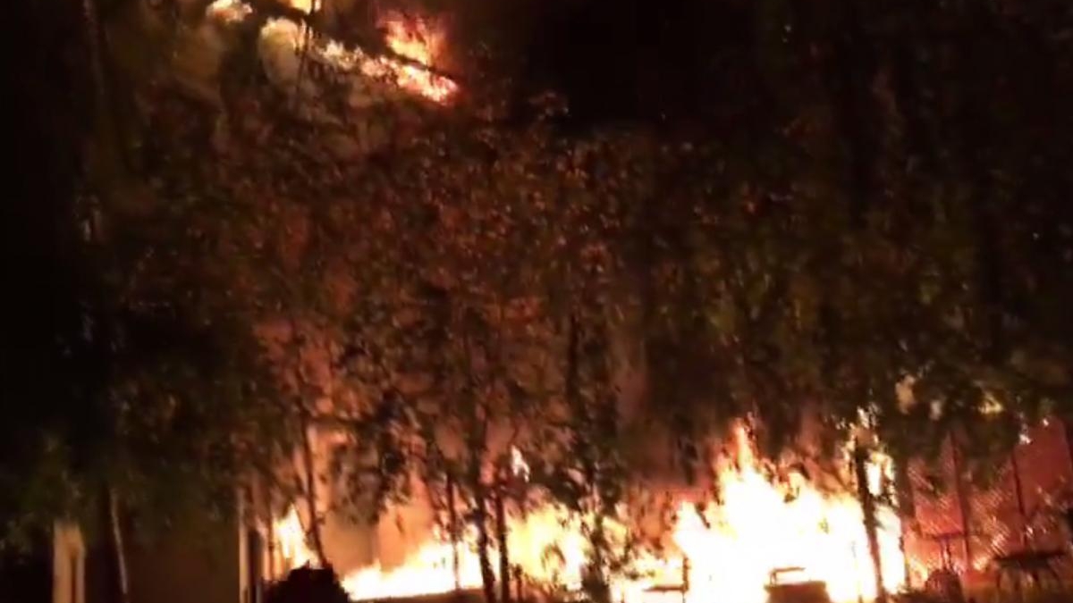 Incendiu puternic izbucnit la un hotel din Timișoara. 9 persoane au fost evacuate