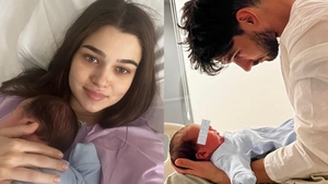 Ce mesaj a transmis Theo Rose la 24 de ore de când a născut: ”Cum a stat bietul copil”